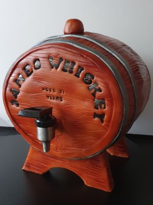 Working whiskey barrel