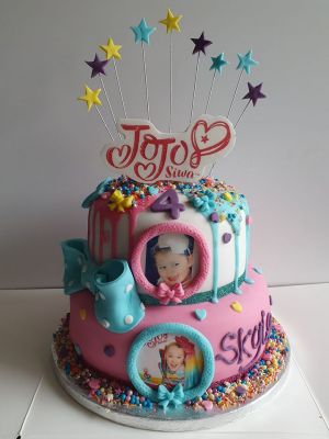 JoJo cake