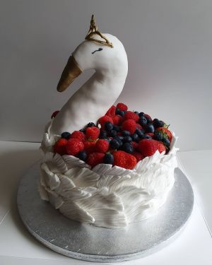 Fresh fruit swan