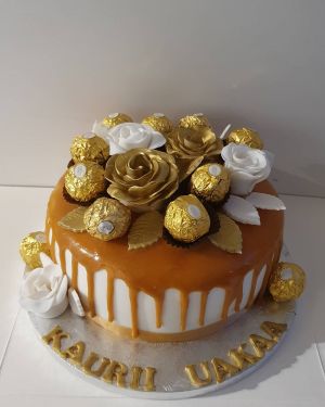 Caramel drip/gold roses