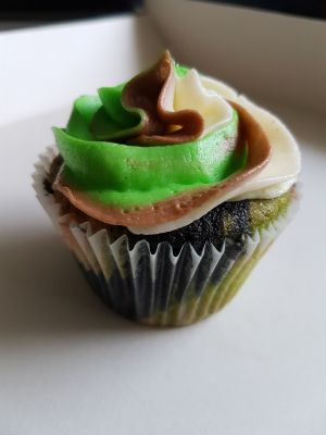 Camoflauge sponge & buttercream