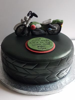 Vintage bike retirement cake