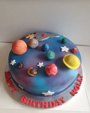 Planets and rocket space cake