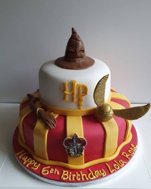 2 Tier Gryffindor