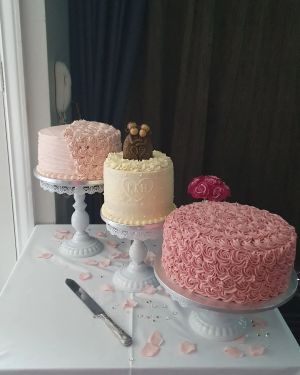 Separated buttercream tiers