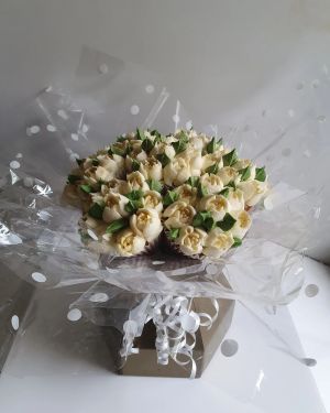 Golden wedding bouquet