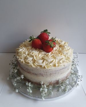Fresh cream, Stawberries & gyp