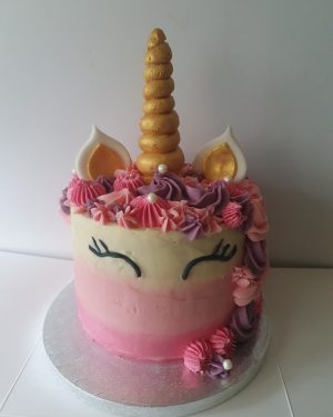 Ombre buttercream unicorn