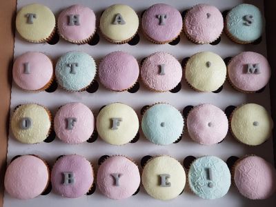 Retirement pastel cupcakes