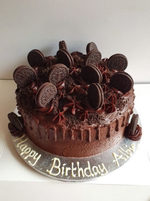 Oreo Chocolate drip cake
