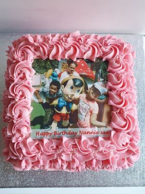 Photo cake with caption