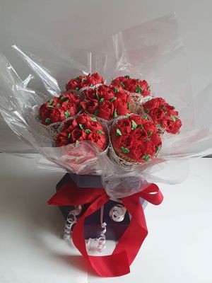 Red tulip bouquet