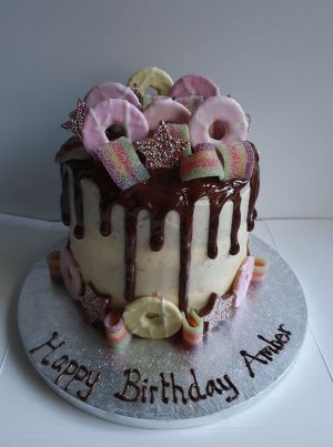 Single tier party ring cake