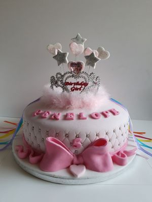 Tiara cake