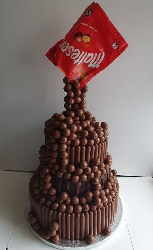 3 tier Malteser anti-gravity