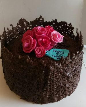 Chocolate lace/pink roses