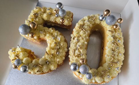 Gold and silver naked cake