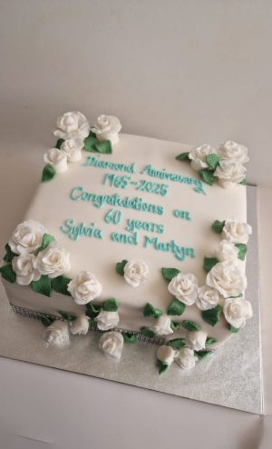 Diamon wedding, edible white roses