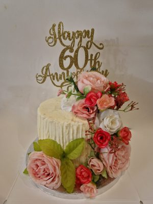 Vertical groove with flowers