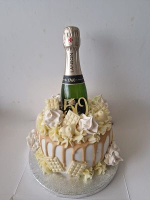 Bubbles, meringues & white chocolates