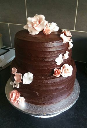 Rough effect chocolate buttercream/Roses/petals