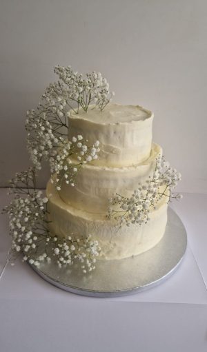 Rough buttercream and fresh Gyp